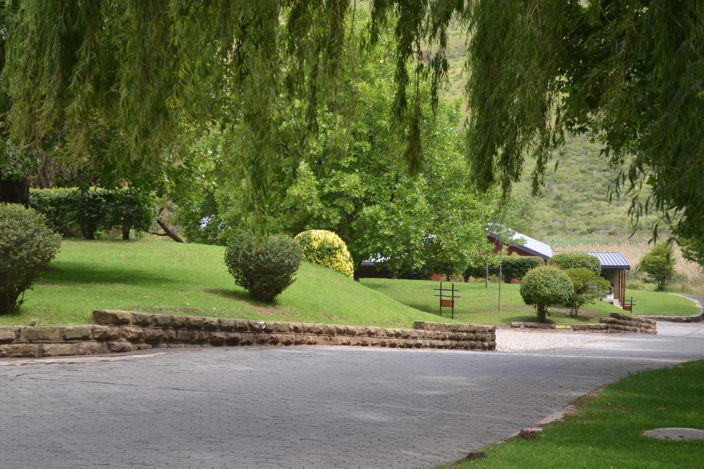 Golden Gate Hotel And Chalets Clarens Εξωτερικό φωτογραφία